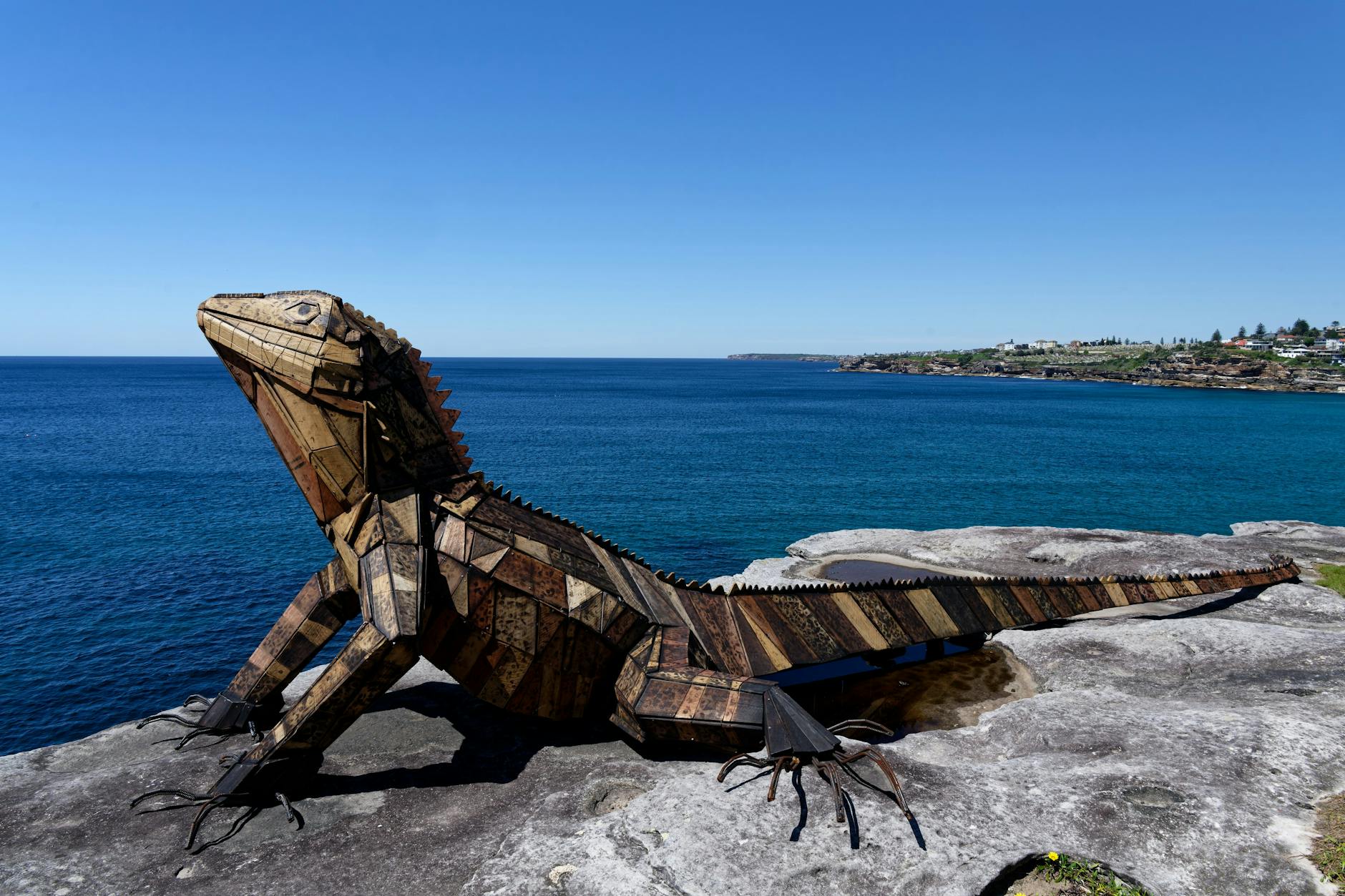 Sculpture exhibition along the Bondi to Tamarama coastal walk