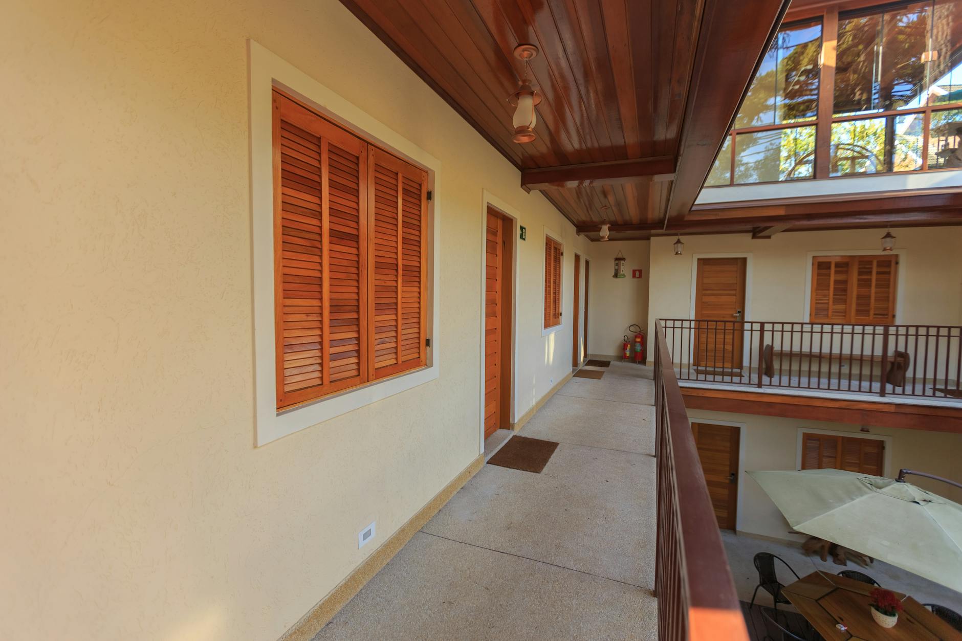 Best family hotels in Sydney - family suite with twin beds and balcony