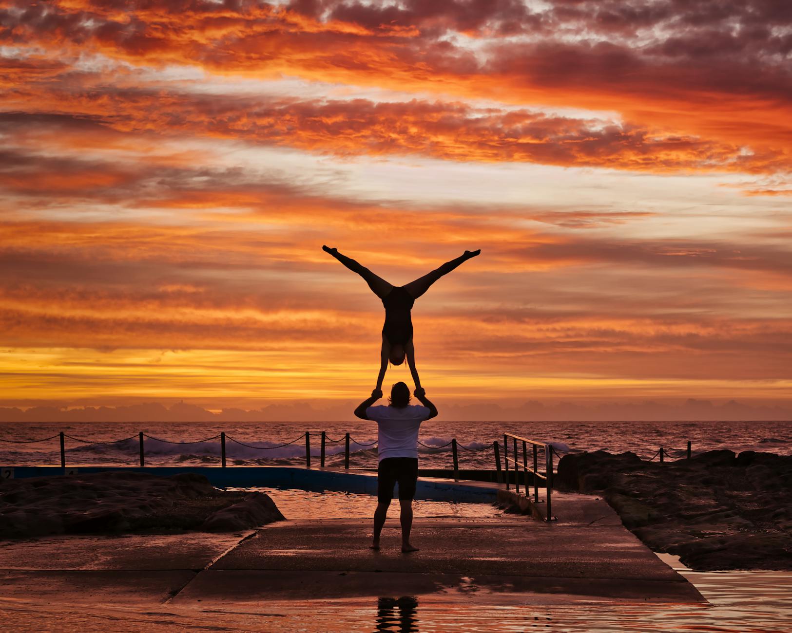Sydney ocean pools - North Curl Curl rock pool at sunrise