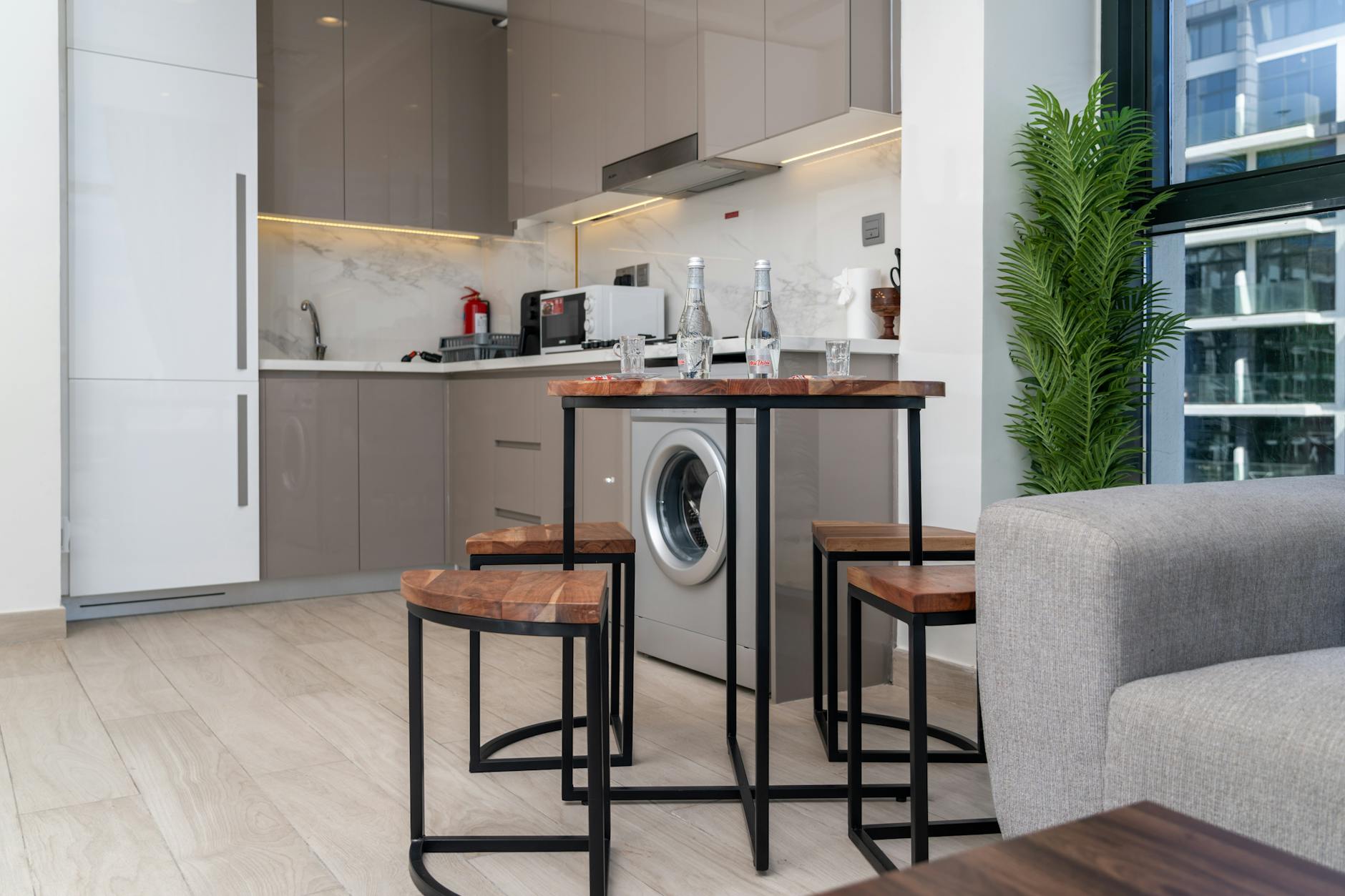 Sydney Airbnb - apartment kitchen