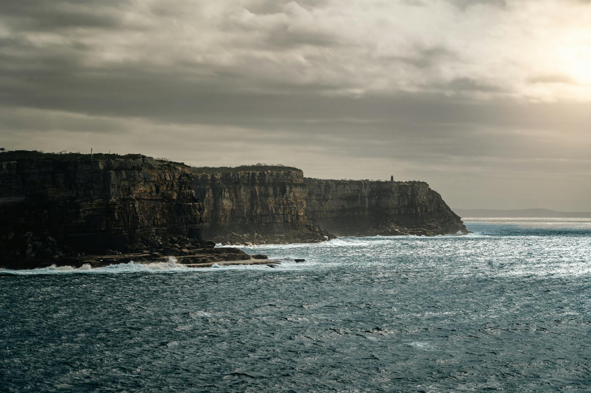 Sydney beaches - coastal cliff and Pacific Ocean