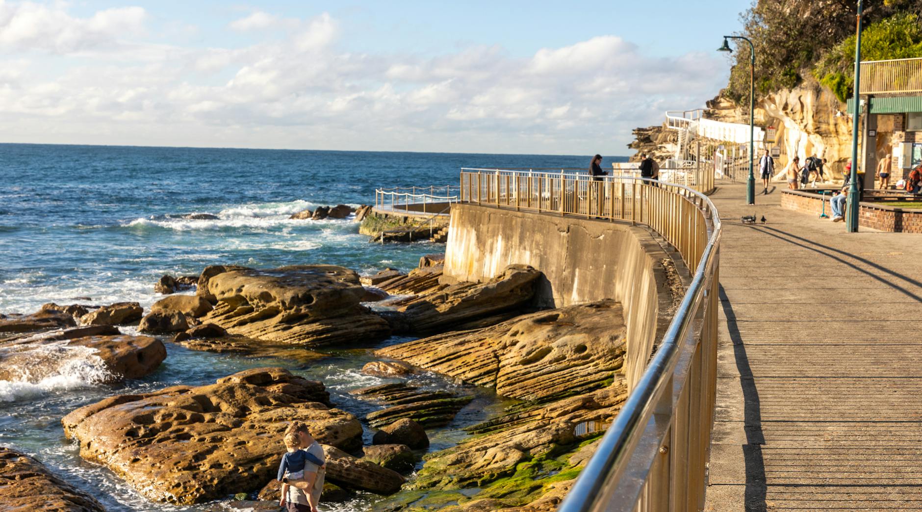 Sydney travel guide - Bondi to Coogee Coastal Walk cliffs and beach
