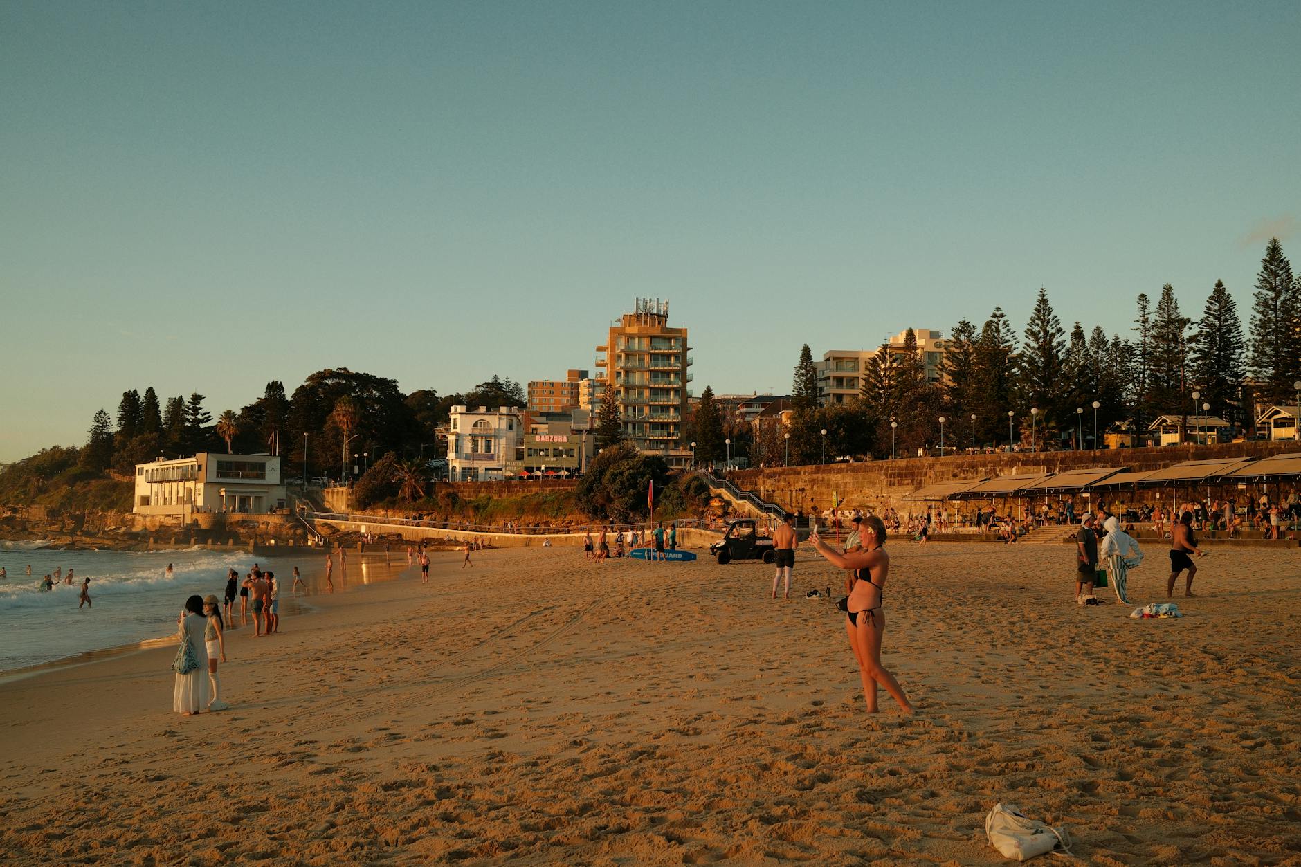 Family beaches in Sydney - children playing at beach