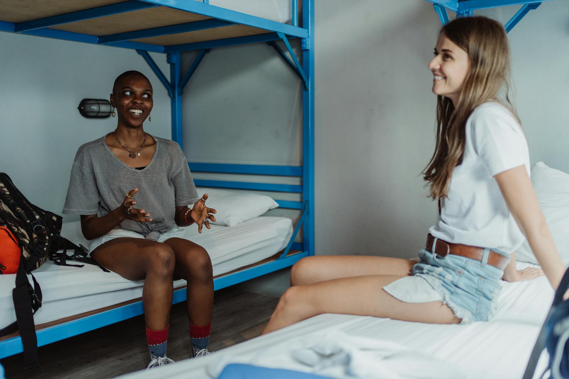 Best hostels in Sydney - shared kitchen and lounge space with backpackers