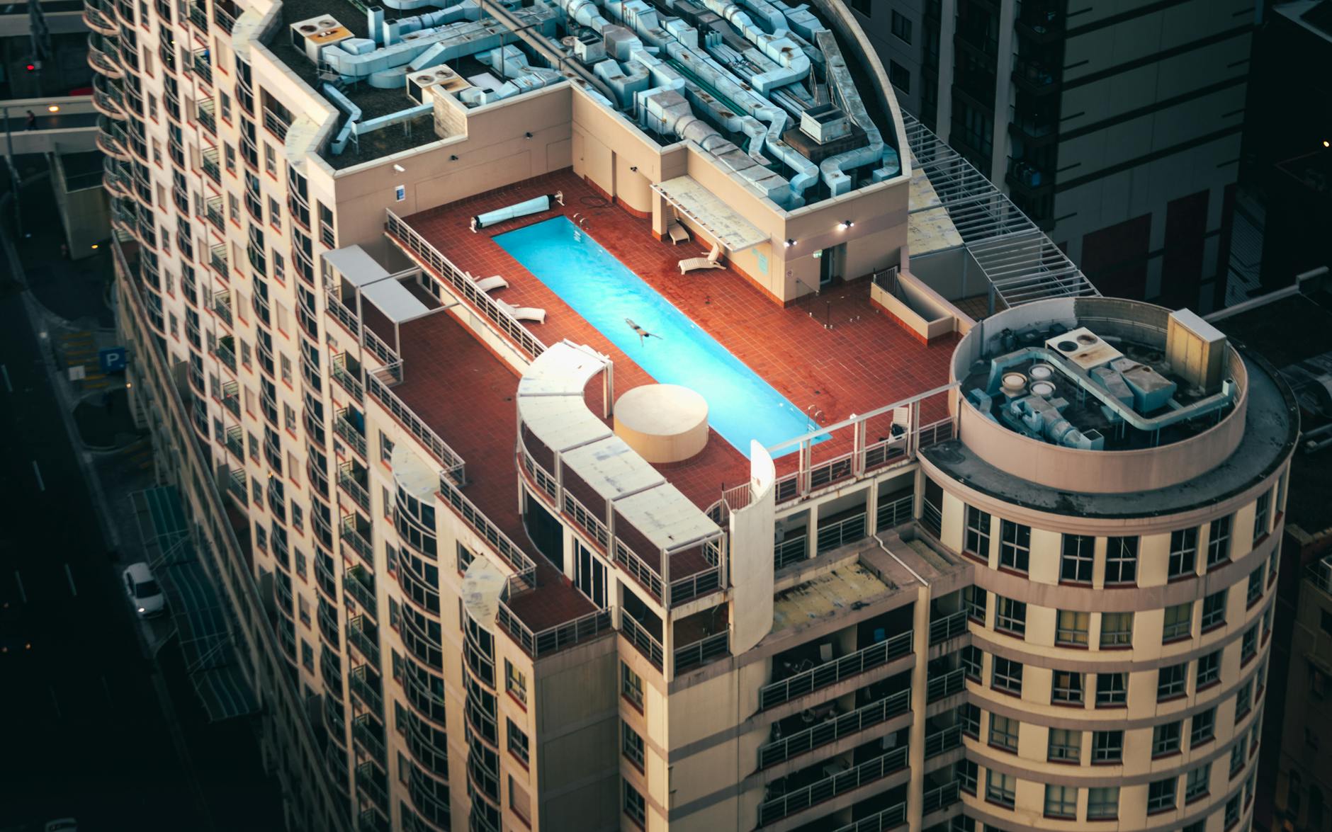 Where to stay in Sydney - rooftop pool city view