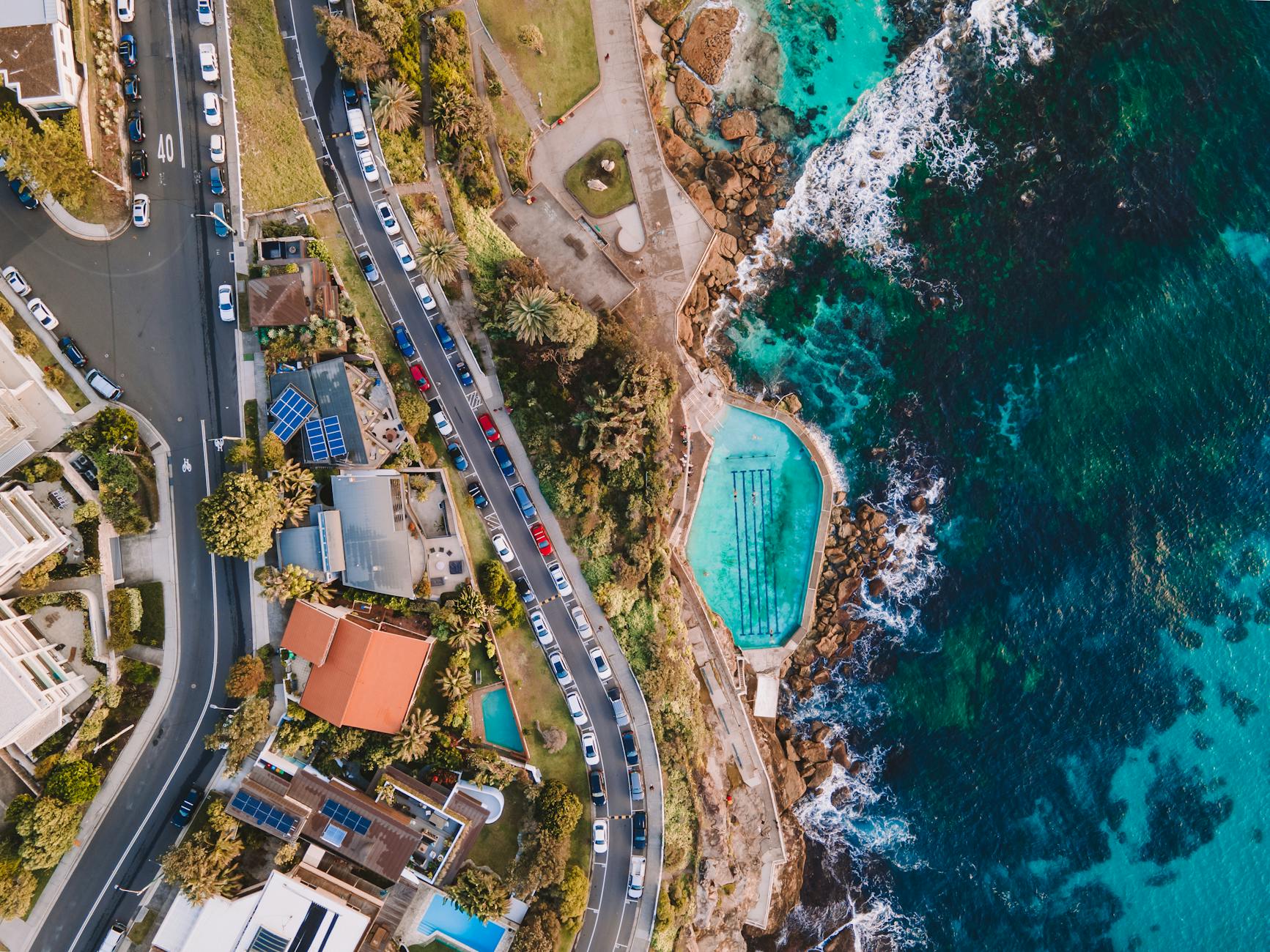 Bondi to Coogee Coastal Walk - Bronte Beach Bogey Hole rock pool