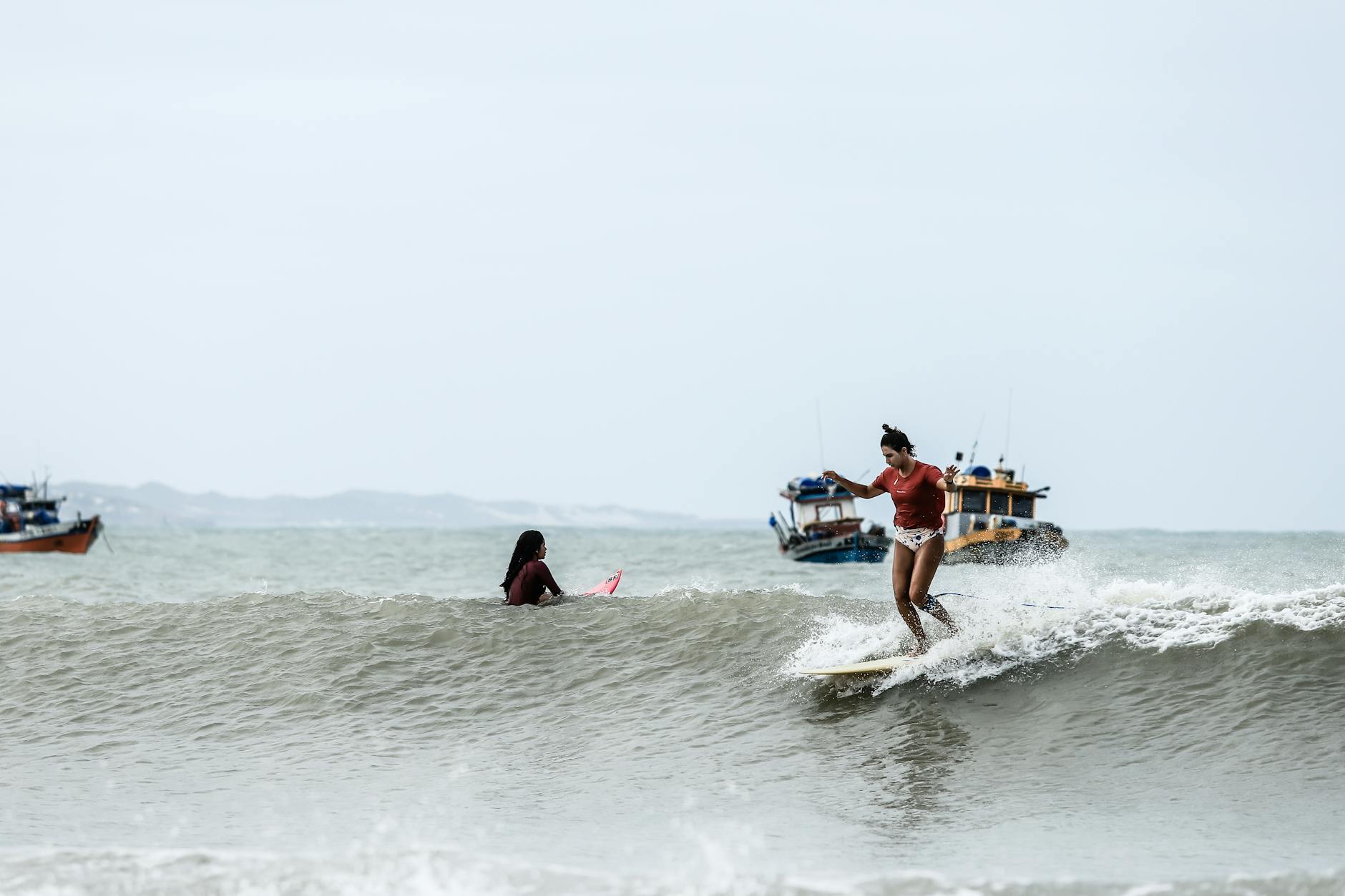 Surfing in Sydney - longboard surfer beginner